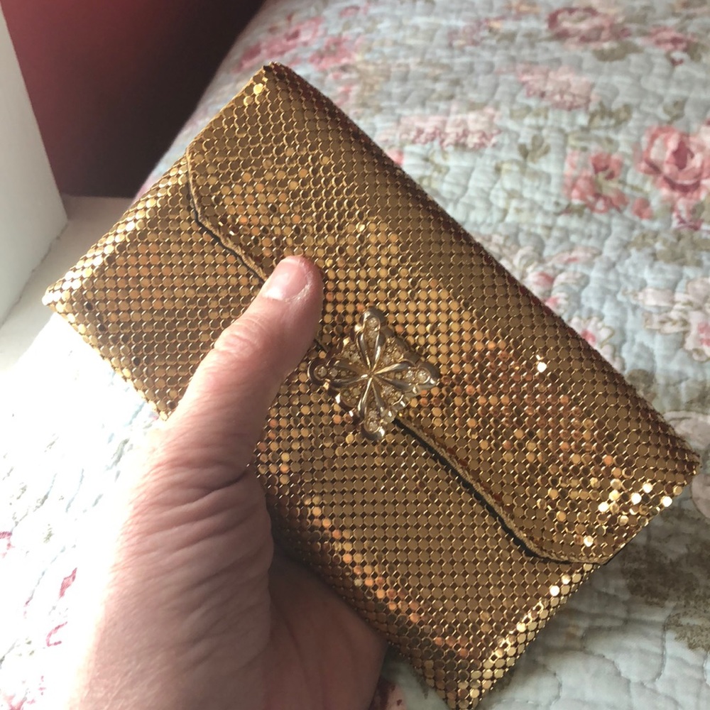 Vintage Whiting and Davis clutch